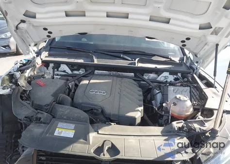 2021 Audi Q5 Premium 45 Tfsi Quattro S Tronic z USA, uszkodzony, nr VIN WA1AAAFY7M2052119